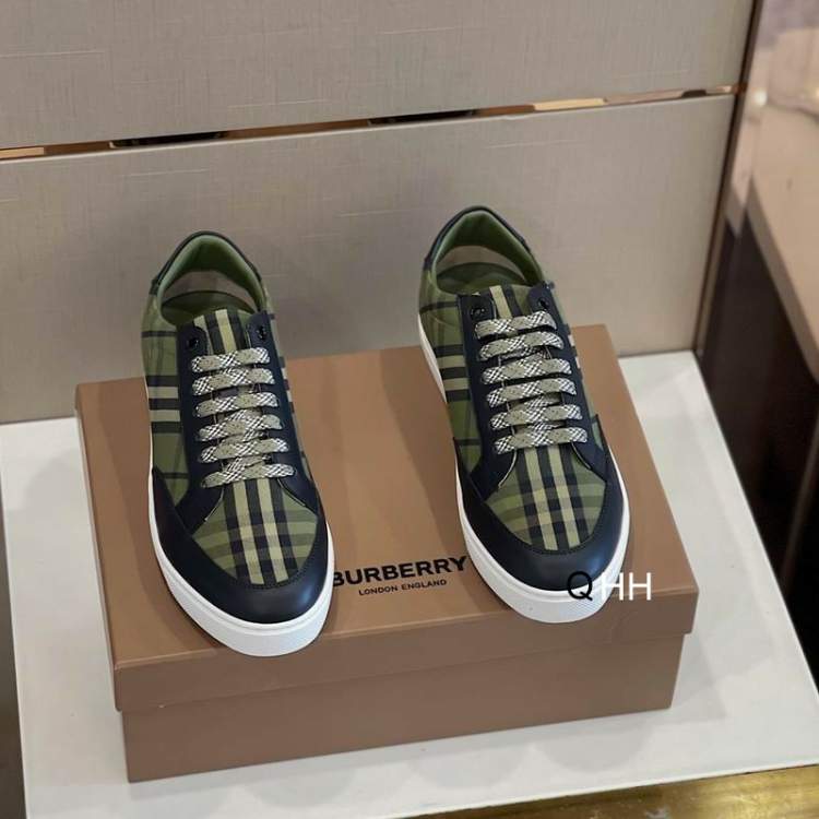 Picture of Burberry Shoes _SKUBurberrysz38-45ZX02072073